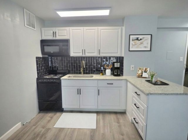2610 W Balmoral Avenue 105, Chicago, IL 60625