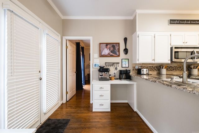 51 Saint Thomas Court, Little Rock, AR 72211