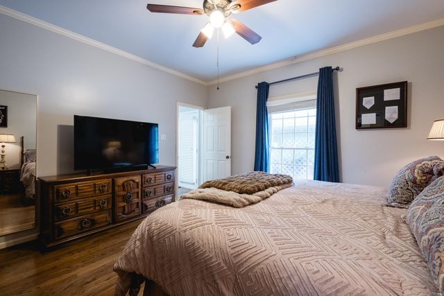 51 Saint Thomas Court, Little Rock, AR 72211