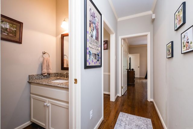 51 Saint Thomas Court, Little Rock, AR 72211