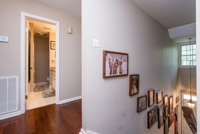 51 Saint Thomas Court, Little Rock, AR 72211