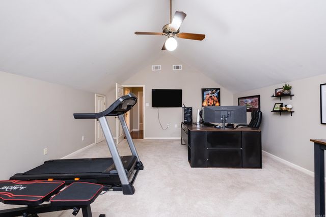 51 Saint Thomas Court, Little Rock, AR 72211