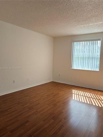 9640 NW 2nd St 5-105, Pembroke Pines, FL 33024