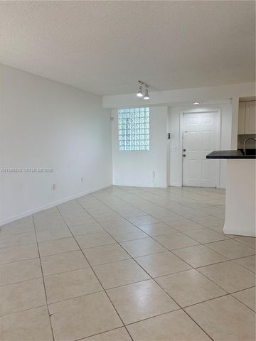 9640 NW 2nd St 5-105, Pembroke Pines, FL 33024