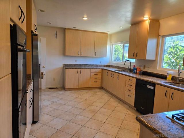 5310 Prosperity, San Diego, CA 92115