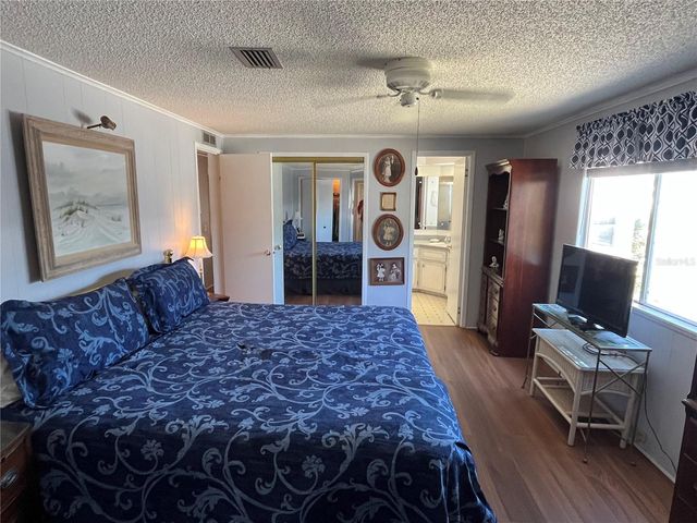 803 JOLANDA CIRCLE, Venice, FL 34285