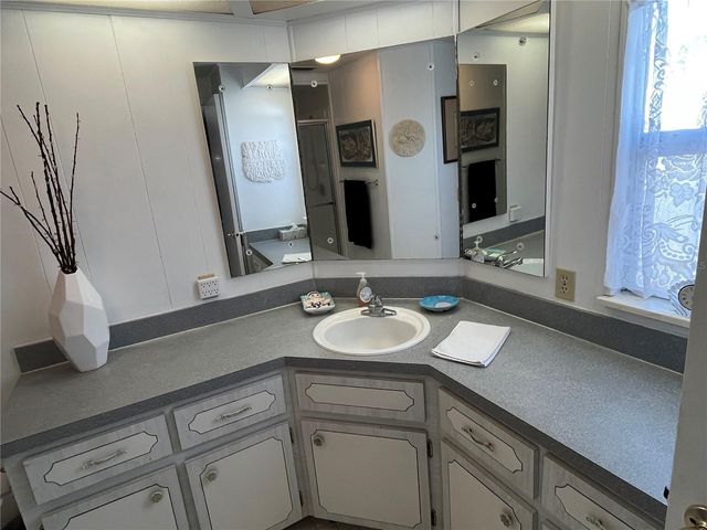 803 JOLANDA CIRCLE, Venice, FL 34285