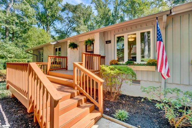 204 Fishbrook Way, Simpsonville, SC 29681