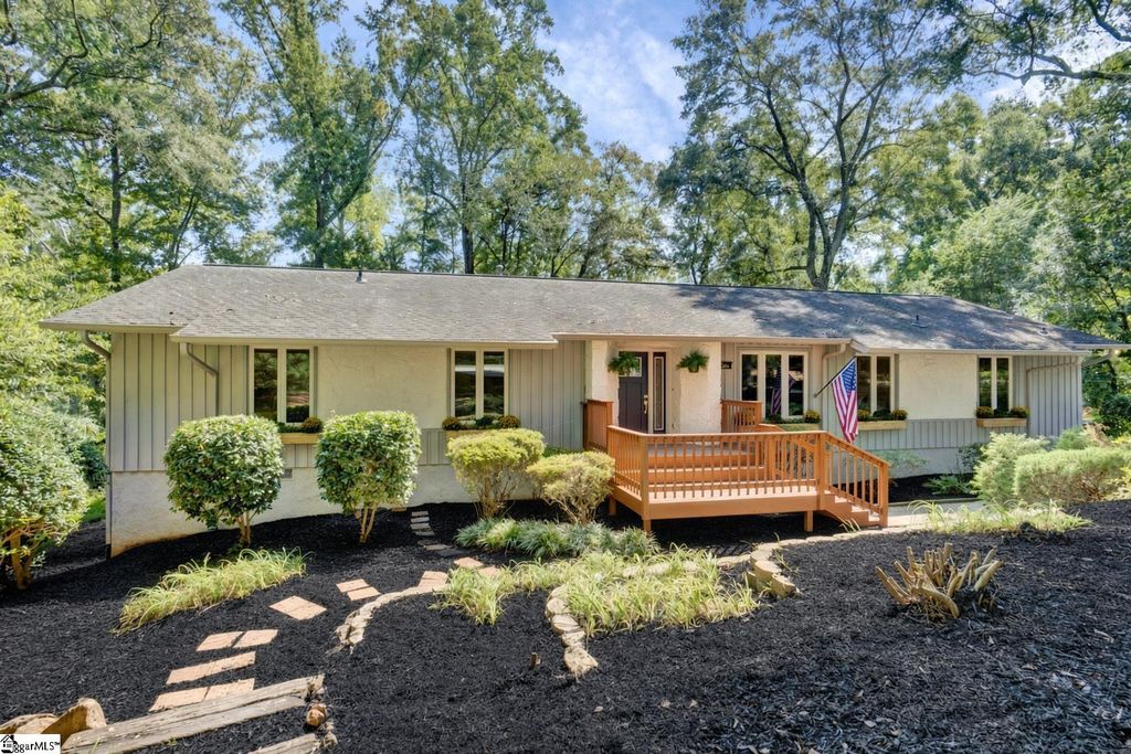 204 Fishbrook Way, Simpsonville, SC 29681