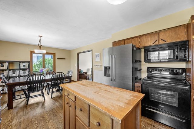 1950 McGowan Boulevard, Marion, IA 52302