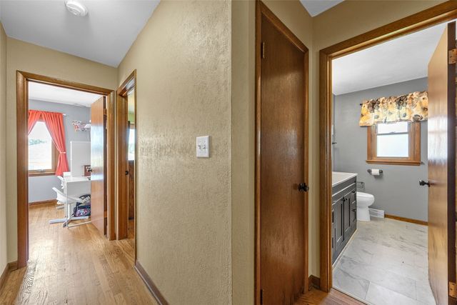1950 McGowan Boulevard, Marion, IA 52302