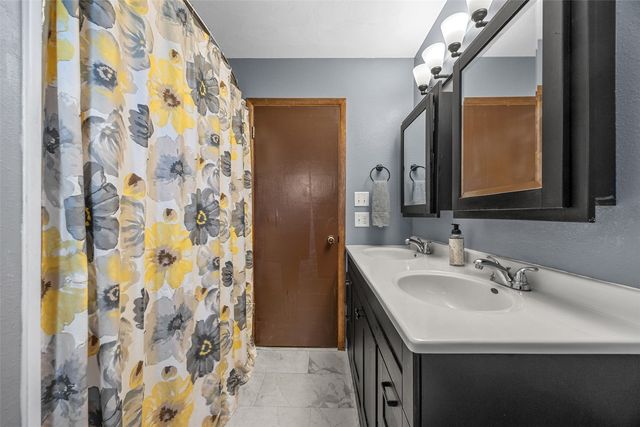 1950 McGowan Boulevard, Marion, IA 52302