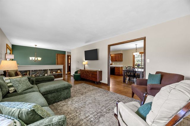 1950 McGowan Boulevard, Marion, IA 52302