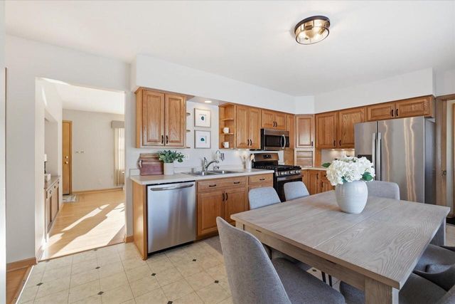 963 14th AVENUE, Grafton, WI 53024