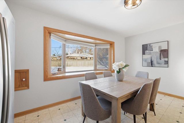 963 14th AVENUE, Grafton, WI 53024