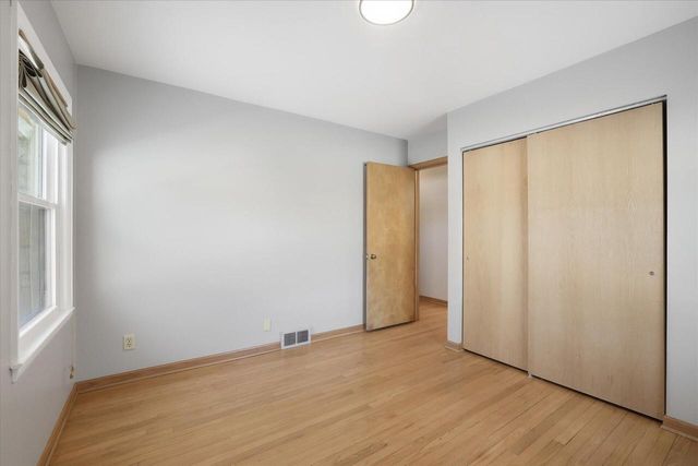 963 14th AVENUE, Grafton, WI 53024