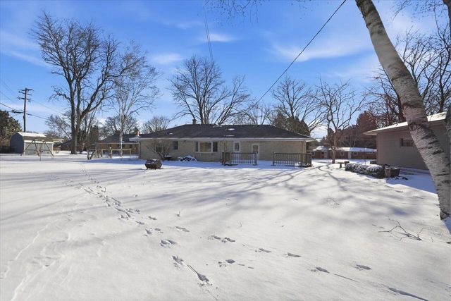 963 14th AVENUE, Grafton, WI 53024