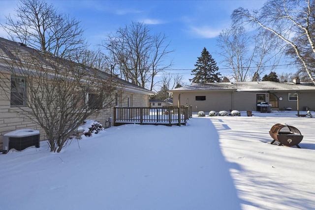 963 14th AVENUE, Grafton, WI 53024