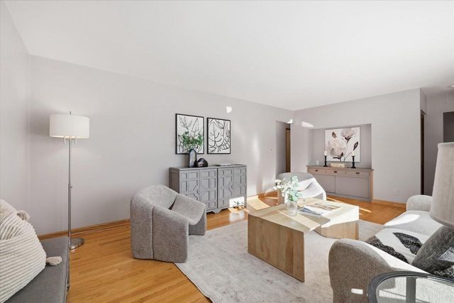 963 14th AVENUE, Grafton, WI 53024