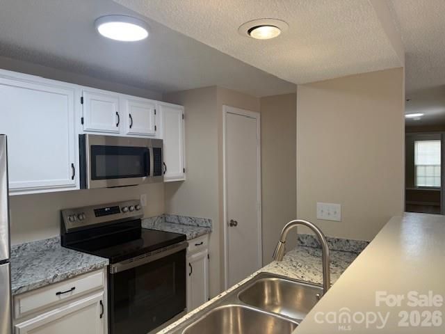 1610 Arlyn Circle, Charlotte, NC 28213