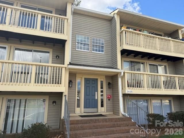 1610 Arlyn Circle, Charlotte, NC 28213