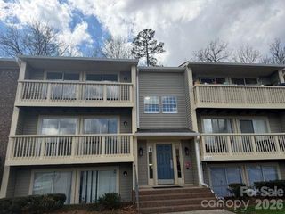 1610 Arlyn Circle, Charlotte, NC 28213