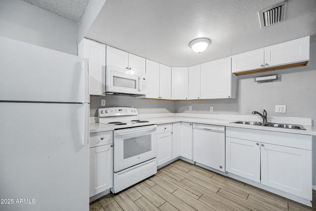 3445 E EARLL Drive 1, Phoenix, AZ 85018