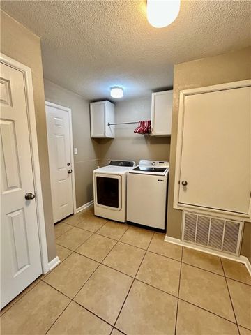 2485 Oak Bend, Beeville, TX 78102