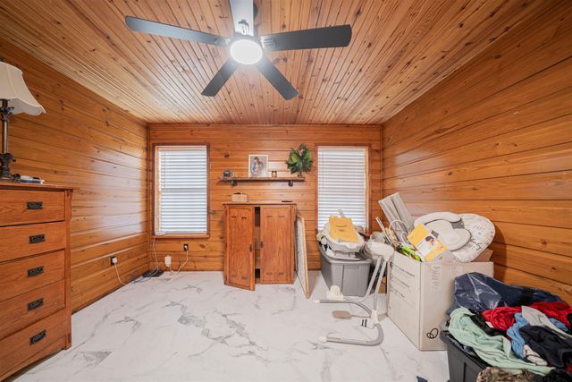 741 E Wilkins, Gladewater, TX 75647