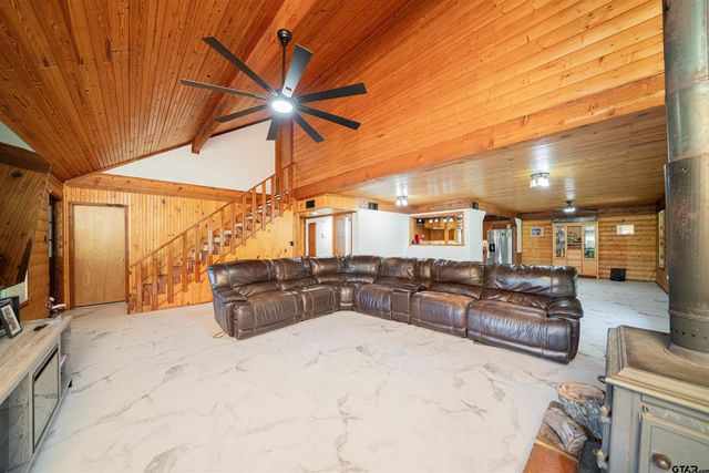 741 E Wilkins, Gladewater, TX 75647