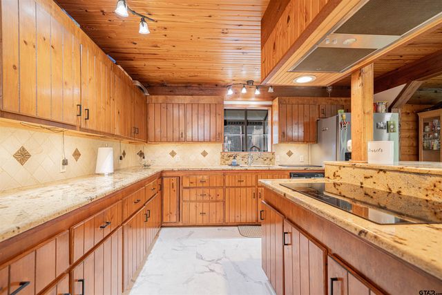 741 E Wilkins, Gladewater, TX 75647