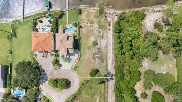 1709 Brooke Beach Dr, Navarre, FL 32566