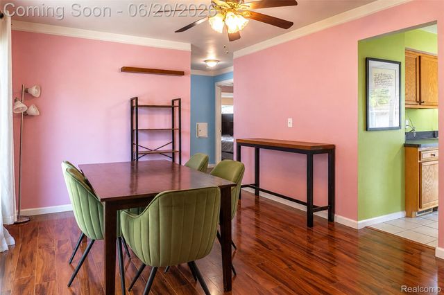 31539 Glen Street, Westland, MI 48186