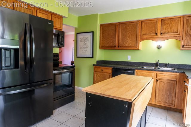 31539 Glen Street, Westland, MI 48186