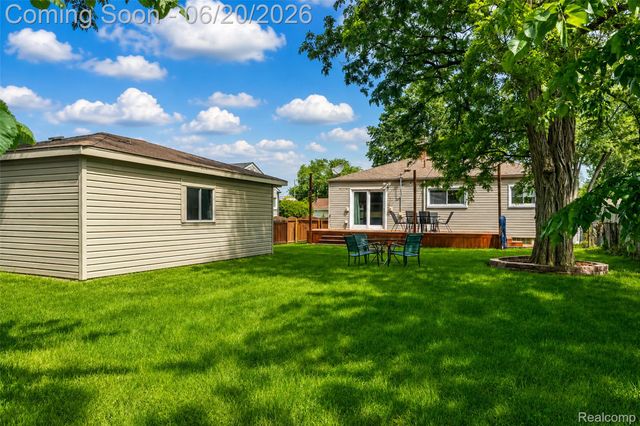 31539 Glen Street, Westland, MI 48186