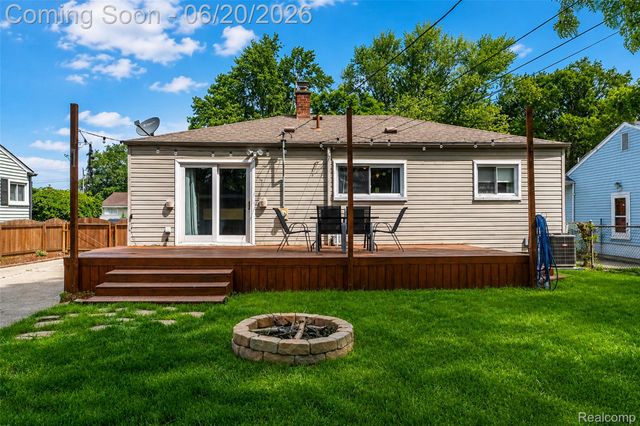 31539 Glen Street, Westland, MI 48186