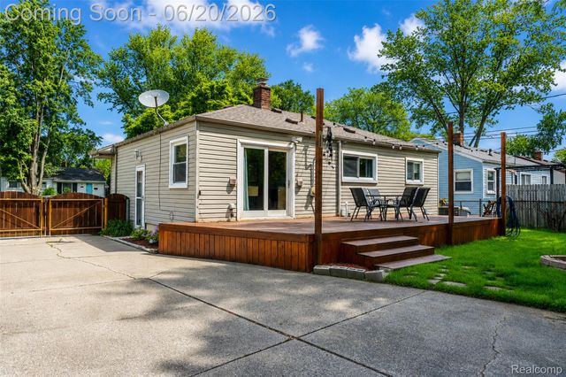 31539 Glen Street, Westland, MI 48186