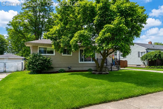 31539 Glen Street, Westland, MI 48186