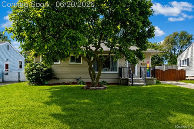 31539 Glen Street, Westland, MI 48186