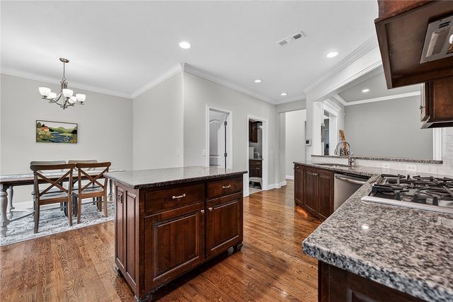 2003 NE Steinbeck Drive, Bentonville, AR 72712