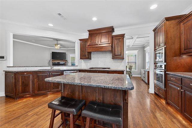 2003 NE Steinbeck Drive, Bentonville, AR 72712