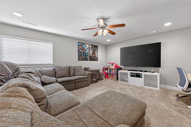 2003 NE Steinbeck Drive, Bentonville, AR 72712