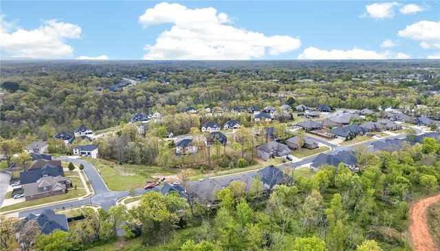 2003 NE Steinbeck Drive, Bentonville, AR 72712
