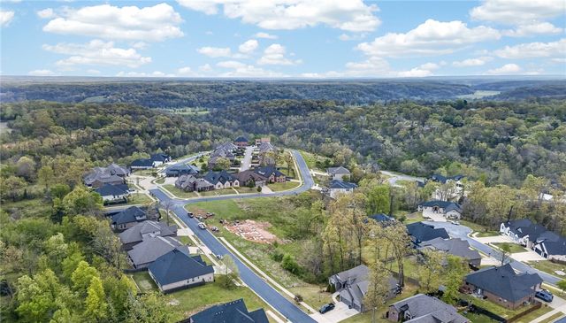 2003 NE Steinbeck Drive, Bentonville, AR 72712