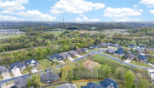 2003 NE Steinbeck Drive, Bentonville, AR 72712