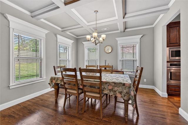 2003 NE Steinbeck Drive, Bentonville, AR 72712
