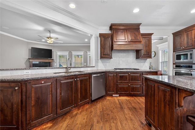 2003 NE Steinbeck Drive, Bentonville, AR 72712