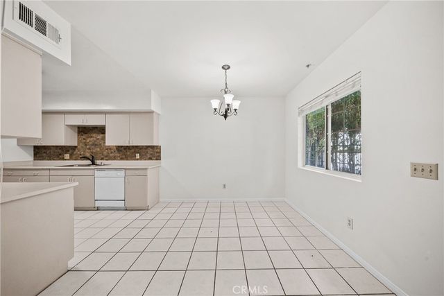 11725 Lemay Street 6, North Hollywood, CA 91606