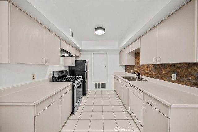 11725 Lemay Street 6, North Hollywood, CA 91606