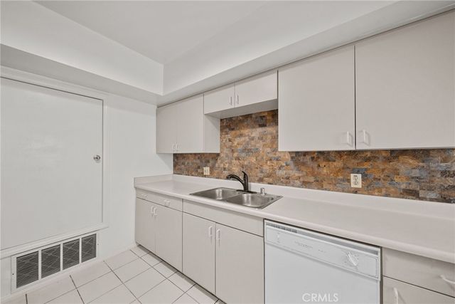11725 Lemay Street 6, North Hollywood, CA 91606